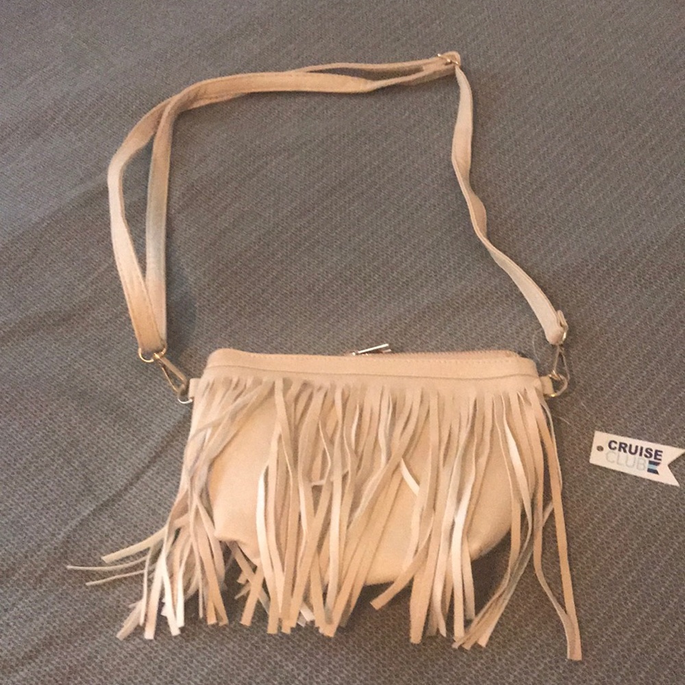 Super cute Fringe purse